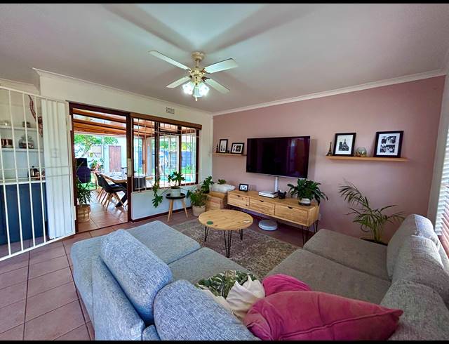 3 BEDROOM HOUSE FOR SALE IN EDGEMEAD